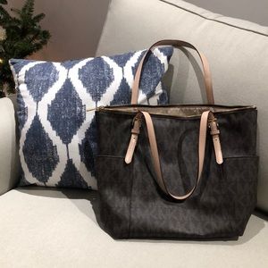 Michael Kors Jet Set Top Zip Tote PVC Mk Signature